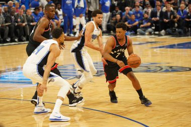 Orlando Magic 21 Nisan 2019 tarihinde Orlando Florida 'daki Amway Arena' da düzenlenen NBA Playoff 1 'de Toronto Rapçileri' ne ev sahipliği yapıyor..