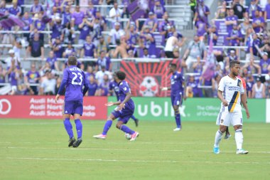 Orlando City 15 Nisan 2017 'de Florida, Orlando' daki Citrus Bowl 'da Los Angeles Galaksisine ev sahipliği yaptı..  