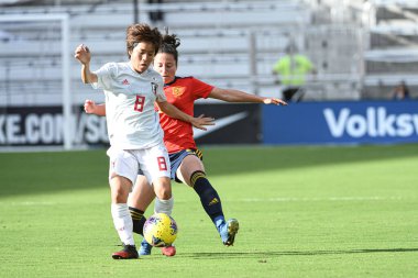 Japon Mana Iwabuchi # 8, 5 Mart 2020 tarihinde Orlando Florida 'daki Exploria Stadyumu' nda düzenlenen 2020 SheBelieves Kupası 'nda koşuyor..  