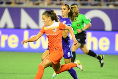 Orlando Pride sunucusu Houston Dash 23 Haziran 2016 'da Orlando Florida' daki Dünya Kampı Stadyumu 'nda..