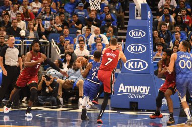 Orlando Magic 17 Ekim 2018 'de Orlando Florida' daki Amway Center 'da Miami Heat' i sunar..