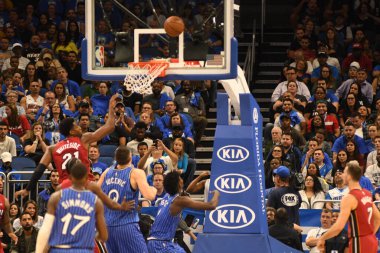 Orlando Magic 17 Ekim 2018 'de Orlando Florida' daki Amway Center 'da Miami Heat' i sunar..  