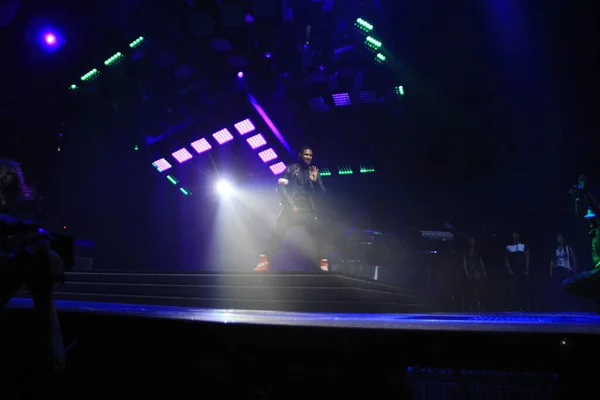 Singer Usher Cântă Amway Center Din Orlando Florida Decembrie 2015 — Fotografie, imagine de stoc