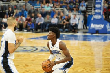 Orlando Magic 27 Aralık 2019 Cuma günü Orlando, Florida 'daki Amway Arena' da Philadelphia 76ers 'a ev sahipliği yapıyor..