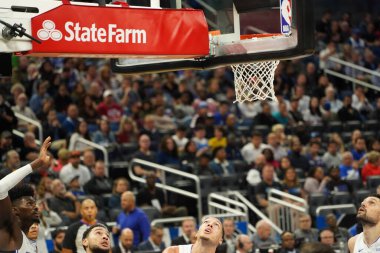 Orlando Magic 27 Aralık 2019 Cuma günü Orlando, Florida 'daki Amway Arena' da Philadelphia 76ers 'a ev sahipliği yapıyor..