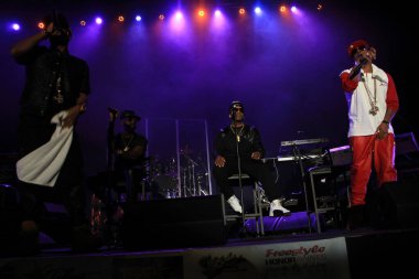 R & B Şarkıcıları Keith Sweat, Jagged Edge, Dru Hill ve Sisqo 15 Kasım 2014 'te Orlando Florida' daki CFE Arena 'da sahne aldılar..  