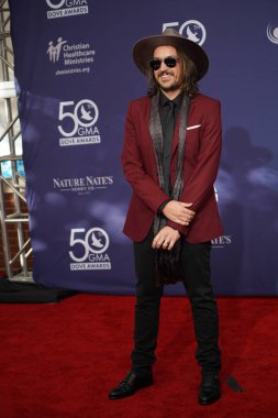 15 Ekim 2019 'da Nashville, Tennessee' deki Linbscome Üniversitesi 'nde verilen 50. GMA Dove Ödülleri sırasında kırmızı halı. 