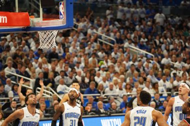 Orlando Magic 19 Nisan 2019 Cuma günü Orlando Florida 'daki Amway Arena' daki NBA Playoff 1 'de Toronto Rapçileri' ne ev sahipliği yapıyor.