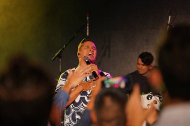 Miel San Marcos grubu 28 Temmuz 2019 tarihinde Tampa Florida 'daki Iglesia de Dios Pentecostal' da sahne almaktadır. 