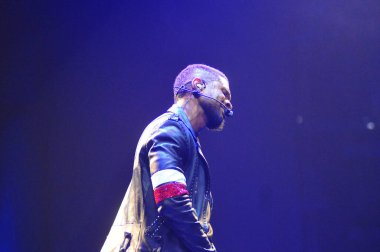 R & B Şarkıcısı Usher 12 Aralık 2015 'te Orlando Florida' daki Amway Center 'da sahne alacak.. 