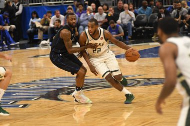 Orlando Magic, 19 Ocak 2019 Cumartesi günü Orlando Florida 'daki Amway Arena' da Milwaukee Doları 'na ev sahipliği yapıyor..