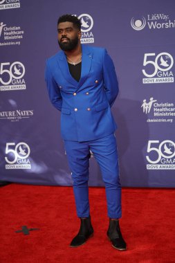 15 Ekim 2019 'da Nashville, Tennessee' deki Linbscome Üniversitesi 'nde verilen 50. GMA Dove Ödülleri sırasında kırmızı halı.