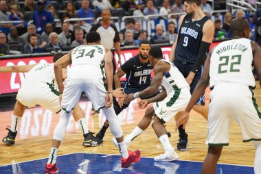 Orlando Magic, Orlando, Florida, ABD 'deki Amway Center' da Milwaukee Bucks 'a ev sahipliği yapıyor. 1 Kasım 2019.  