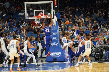 Orlando Magic 13 Ekim 2019 'da Florida, Orlando' daki Amway Center 'da Philadelphia 76ers' a ev sahipliği yaptı..