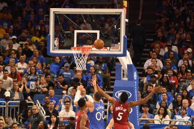 Orlando Magic 17 Ekim 2018 'de Orlando Florida' daki Amway Center 'da Miami Heat' i sunar..