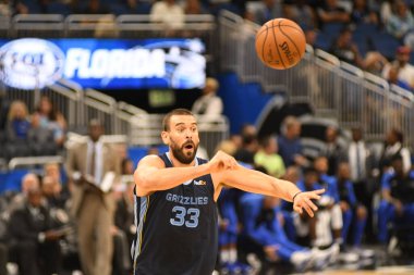 Orlando Magic 10 Ekim 2018 tarihinde Orlando Florda 'daki Amway Center' da Memphis Grizzilies 'e ev sahipliği yaptı..  