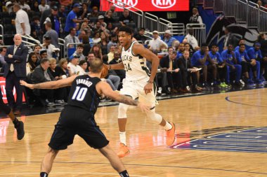 Orlando Magic, 19 Ocak 2019 Cumartesi günü Orlando Florida 'daki Amway Arena' da Milwaukee Doları 'na ev sahipliği yapıyor..