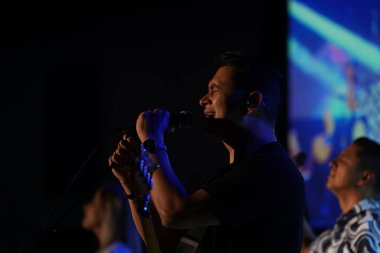 Miel San Marcos grubu 28 Temmuz 2019 tarihinde Tampa Florida 'daki Iglesia de Dios Pentecostal' da sahne almaktadır. 