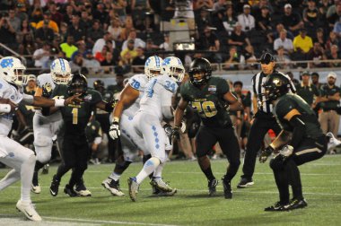 Kuzey Carolina 29 Aralık 2015 tarihinde Orlando Florida 'daki Kamp Dünya Stadyumu' nda oynanan Russell Atletizm Kupası 'nda Baylor ile karşılaşacak..