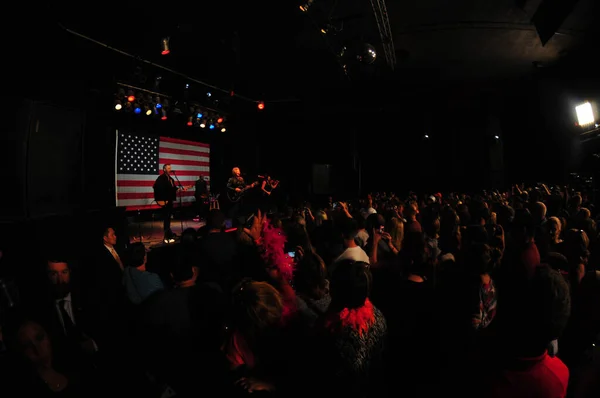 Cantor Jon Bon Jovi Apresenta State Street Theater Apoio Proposta — Fotografia de Stock