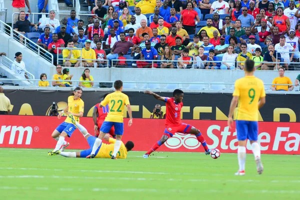 Brezilya, 8 Haziran 2016 tarihinde Orlando Florida 'daki Copa America Centenario' da Haiti ile karşılaştı..