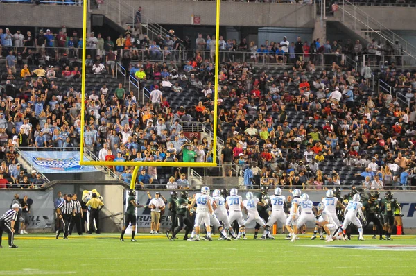 North Carolina Αντιμετωπίσει Baylor Κατά Διάρκεια Του Russell Athletic Bowl — Φωτογραφία Αρχείου