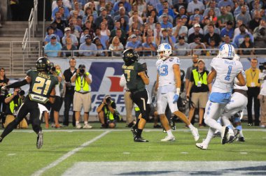 Kuzey Carolina 29 Aralık 2015 tarihinde Orlando Florida 'daki Kamp Dünya Stadyumu' nda oynanan Russell Atletizm Kupası 'nda Baylor ile karşılaşacak..