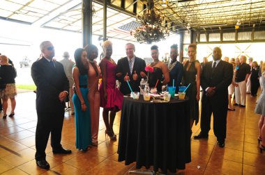 19 Eylül 2015 'te, Bebekler için Kahramanlar Sanford Florida' da bir bağış etkinliğine ev sahipliği yaptı..  