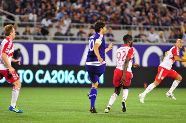 Orlando City SC, 6 Mayıs 2016 'da Orlando Florida' daki Dünya Kampı Stadyumu 'nda New York Red Bulls' a ev sahipliği yaptı..  
