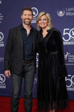 15 Ekim 2019 'da Nashville, Tennessee' deki Linbscome Üniversitesi 'nde verilen 50. GMA Dove Ödülleri sırasında kırmızı halı. 