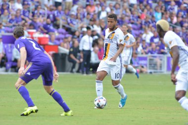 Orlando City 15 Nisan 2017 'de Florida, Orlando' daki Citrus Bowl 'da Los Angeles Galaksisine ev sahipliği yaptı..