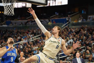 Orlando Magic, 8 Şubat 2020 tarihinde Orlando Florida 'daki Amway' de Milwaukee Bucks 'a ev sahipliği yaptı..  