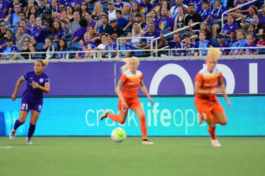 Orlando Pride sunucusu Houston Dash 23 Haziran 2016 'da Orlando Florida' daki Dünya Kampı Stadyumu 'nda..