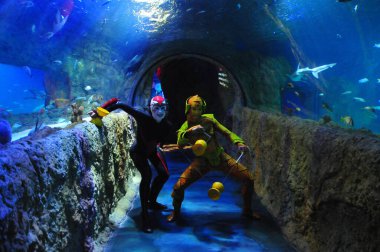 30 Ağustos 2016 'da Orlando Florida' daki güzel Orlando Eye 'daki Cirque du Soleil gösterisi.