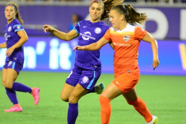 Orlando Pride sunucusu Houston Dash 23 Haziran 2016 'da Orlando Florida' daki Dünya Kampı Stadyumu 'nda..