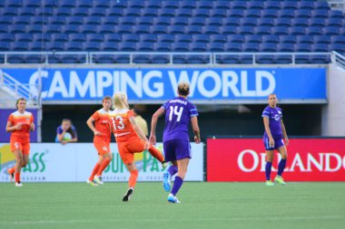Orlando Pride sunucusu Houston Dash 23 Haziran 2016 'da Orlando Florida' daki Dünya Kampı Stadyumu 'nda..