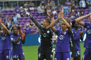 Orlando Pride 22 Nisan 2017 'de Orlando City Stadyumu' nda Washington Spirit 'e ev sahipliği yaptı..  