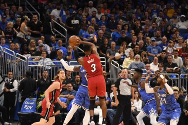 Orlando Magic 17 Ekim 2018 'de Orlando Florida' daki Amway Center 'da Miami Heat' i sunar..  