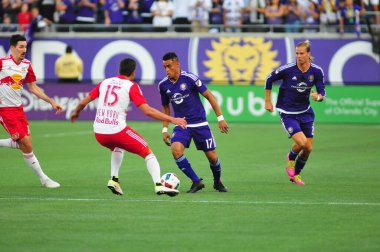 Orlando City SC, 6 Mayıs 2016 'da Orlando Florida' daki Dünya Kampı Stadyumu 'nda New York Red Bulls' a ev sahipliği yaptı.. 