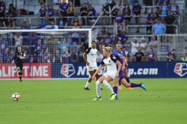 Orlando Pride, 23 Mayıs 2018 'de Orlando Florida' daki Exploria Stadyumu 'nda Kuzey Carolina Cesareti' ne ev sahipliği yapmaktadır..  