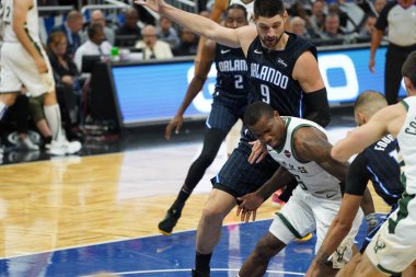 Orlando Magic, Orlando, Florida, ABD 'deki Amway Center' da Milwaukee Bucks 'a ev sahipliği yapıyor. 1 Kasım 2019.  