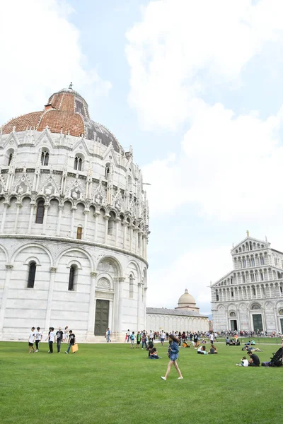 Talya Turistik Bir Yer Pisa Nın Eğimli Kulesi — Stok fotoğraf