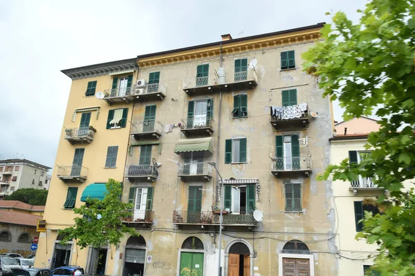 Vue Sur Rue Avec Façades Beaux Bâtiments Vue Urbaine Italie — Photo