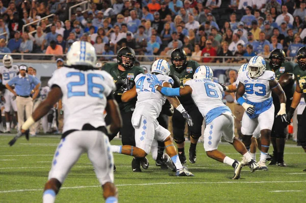 North Carolina Αντιμετωπίσει Baylor Κατά Διάρκεια Του Russell Athletic Bowl — Φωτογραφία Αρχείου