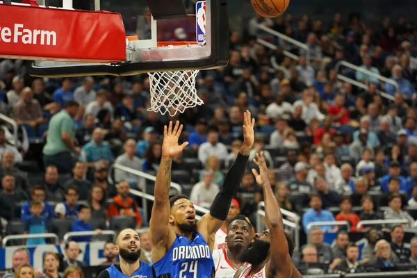 Orlando Magic, 13 Aralık 2019 Cuma günü Orlando, Florida 'daki Amway Center' da Houston Rockets 'a ev sahipliği yapıyor.
