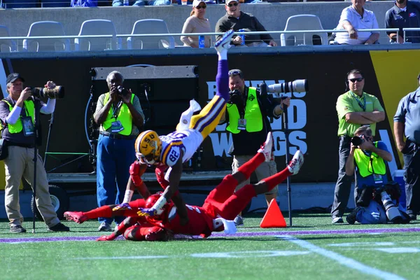 Lsu Čelit Louisville Během Citrus Bowl Stadionu Camping World Orlandu — Stock fotografie