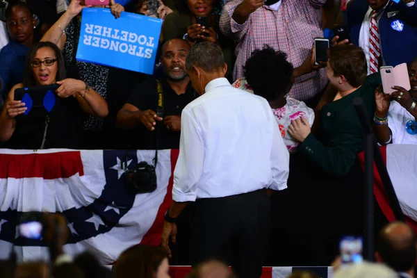 Presidente Barack Obama Organizó Mitin Campaña Para Candidata Presidencial Hillary — Foto de Stock