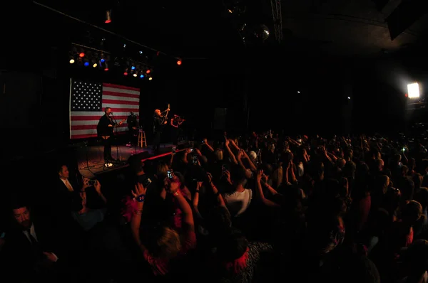 Cantor Jon Bon Jovi Apresenta State Street Theater Apoio Proposta — Fotografia de Stock