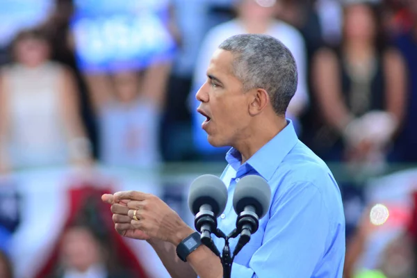 Prezydent Barack Obama Przemawia Wiecu Kampanii Stadionie Osceola Heritage Park — Zdjęcie stockowe