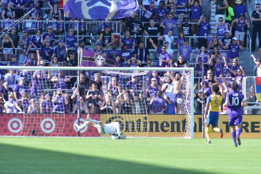 Orlando City 29 Nisan 2017 'de Orlando, Florida' daki Orlando City Stadyumu 'nda Colorado Rapids' e ev sahipliği yaptı.)